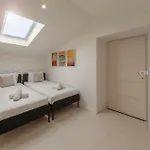The Bliss House 펜션 로리냐