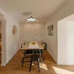 The Bliss House 로리냐